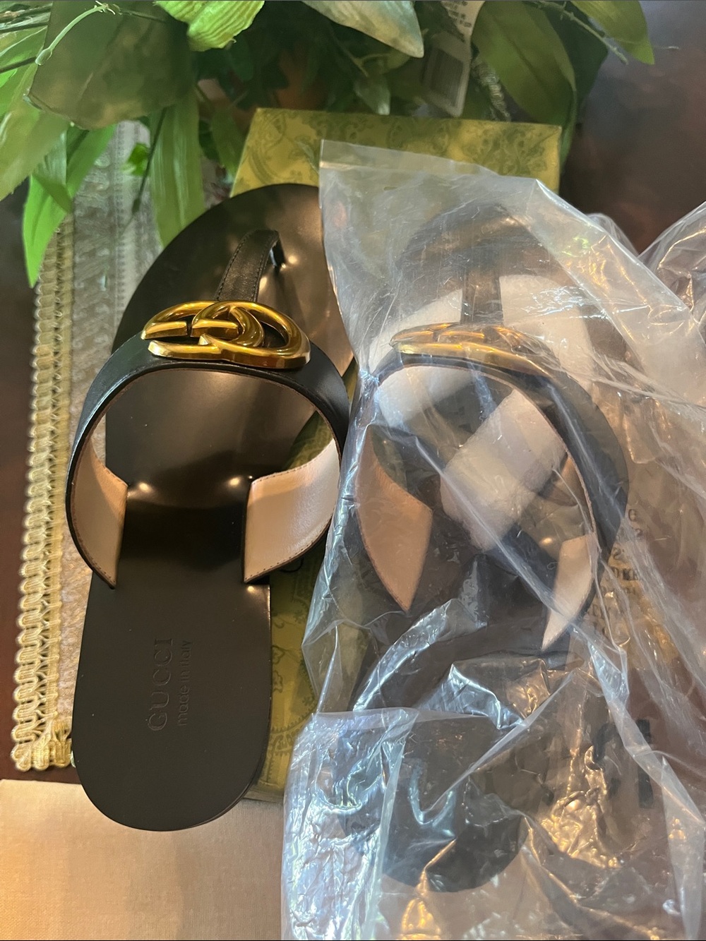 Gucci Black and Gold Interlocking G Leather Slide Sandals